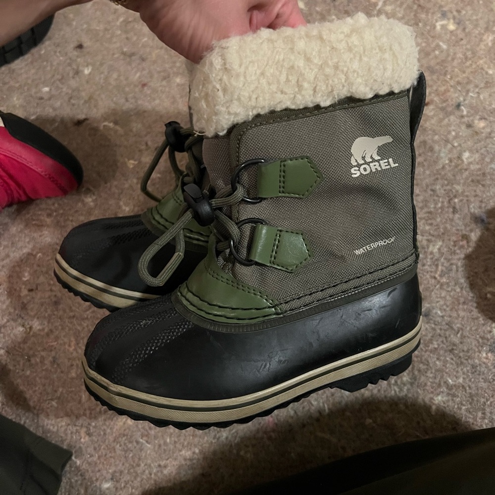 Size 10 Kid Sorel Boots